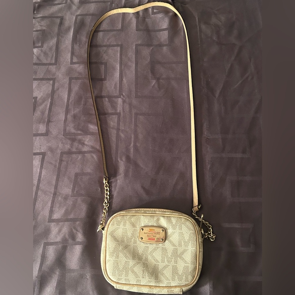 Michel Kors crossbody